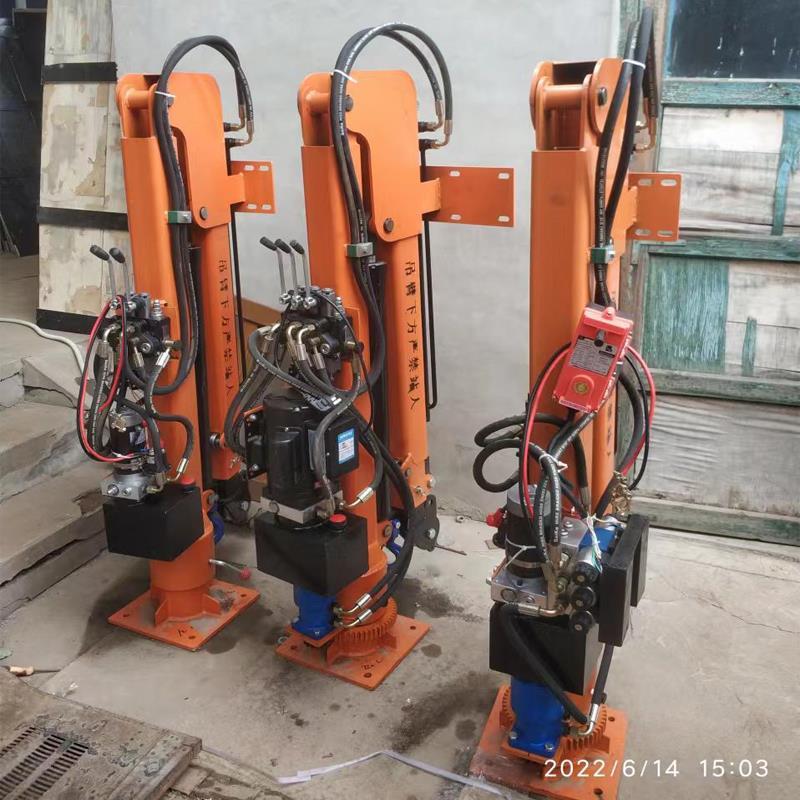 大石桥市重汽蓝牌随车吊 3.2吨 国六动力强 液压驱动 农用自卸起重机